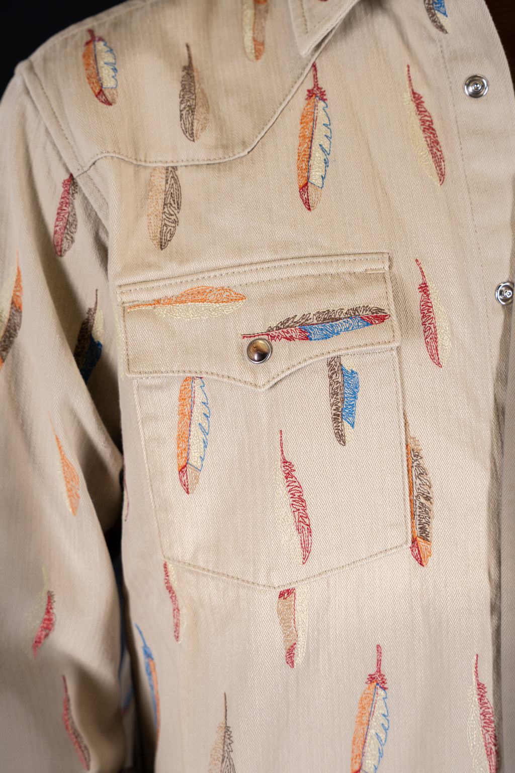 BZEN "THE FIRST AMERICANS" - M.3239-JESSE-FEATHERS REGULAR FIT WESTERN SHIRT- TAN