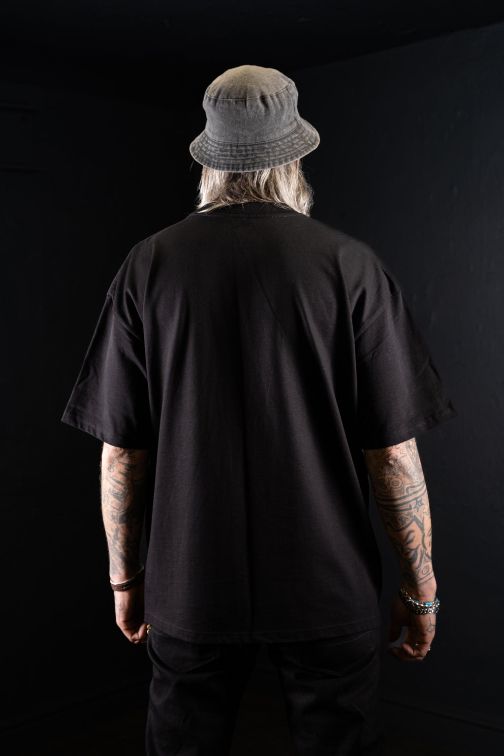 DUZ DENIM ORIGINAL CHEST PRINT OVERSIZED TEE-HEAVY JERSEY-350gsm-BLACK