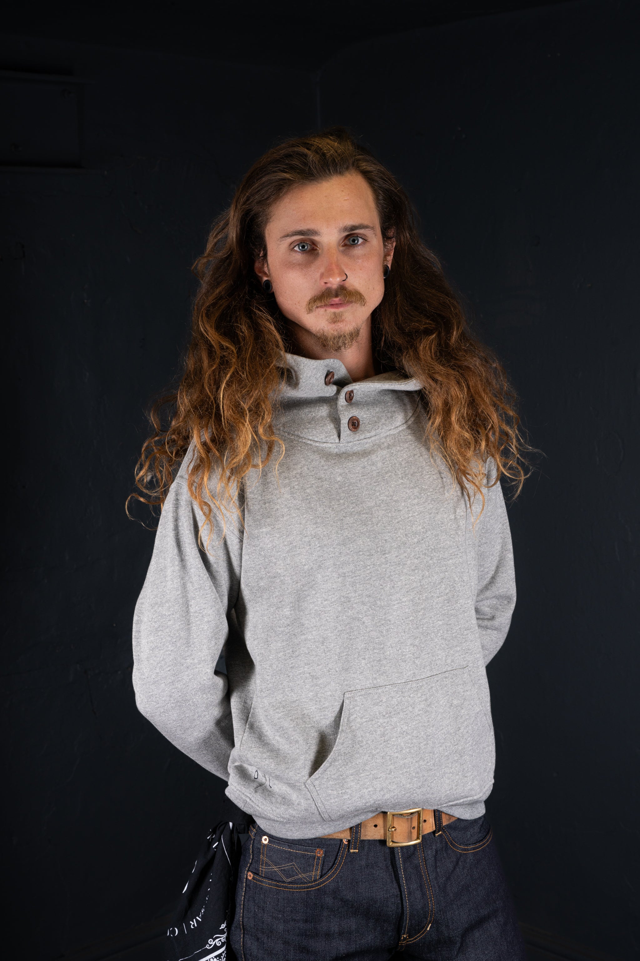 DDL 306-THE HOD3 LONG SLEEVE 3 BUTTON KANGAROO FLEECE HOODIE