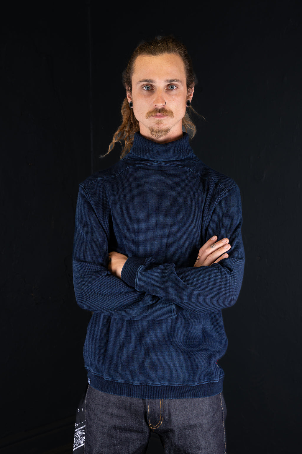 BZEN BLU BLU - M.3213 ENKAI REGULAR FIT INDIGO WAFFLE KNIT TURTLE NECK-250GSM- E1 MIDNIGHT BLUE