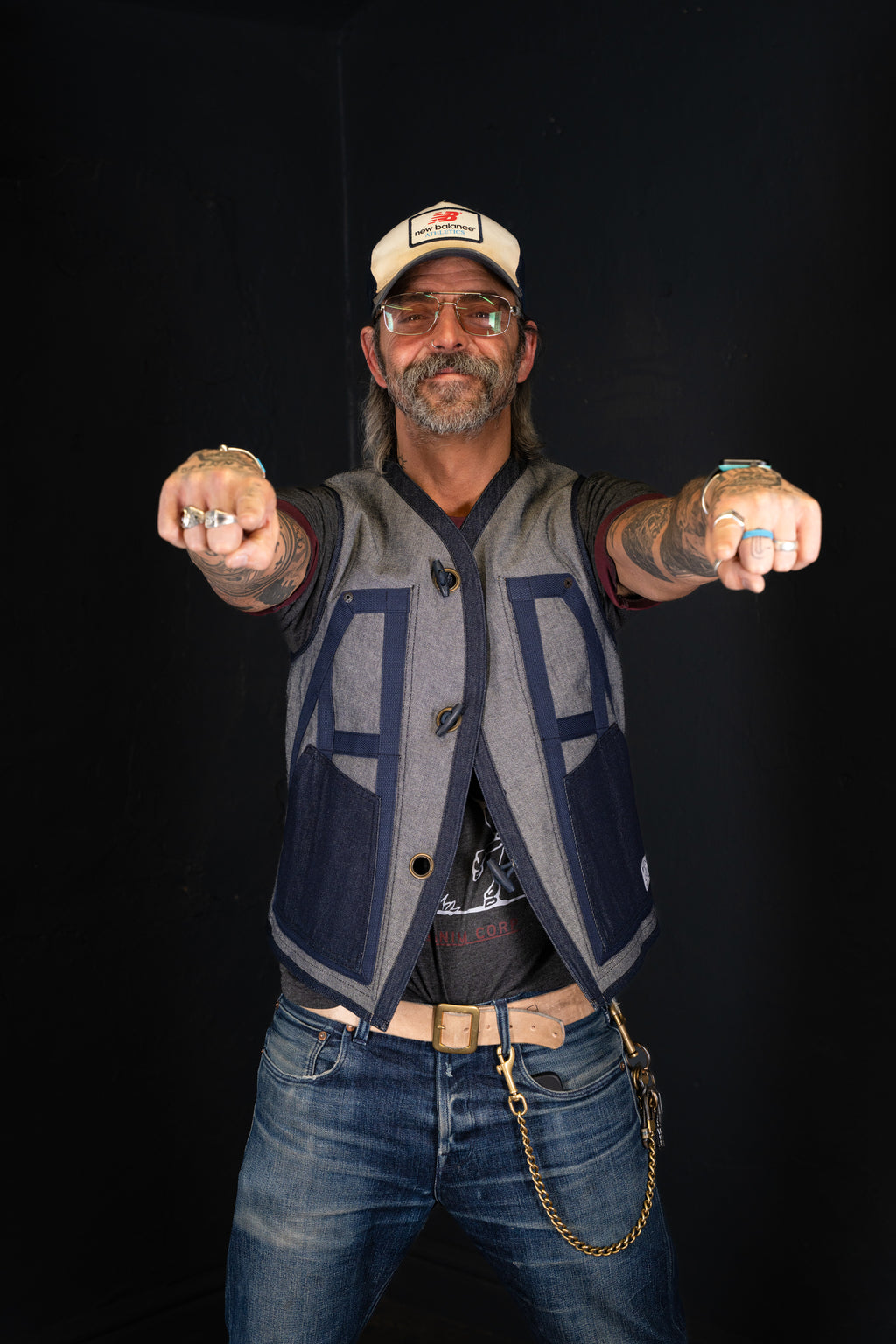 BZEN M.3069-MOBY RELAX FIT REVERSIBLE FLOATER VEST-NAVY