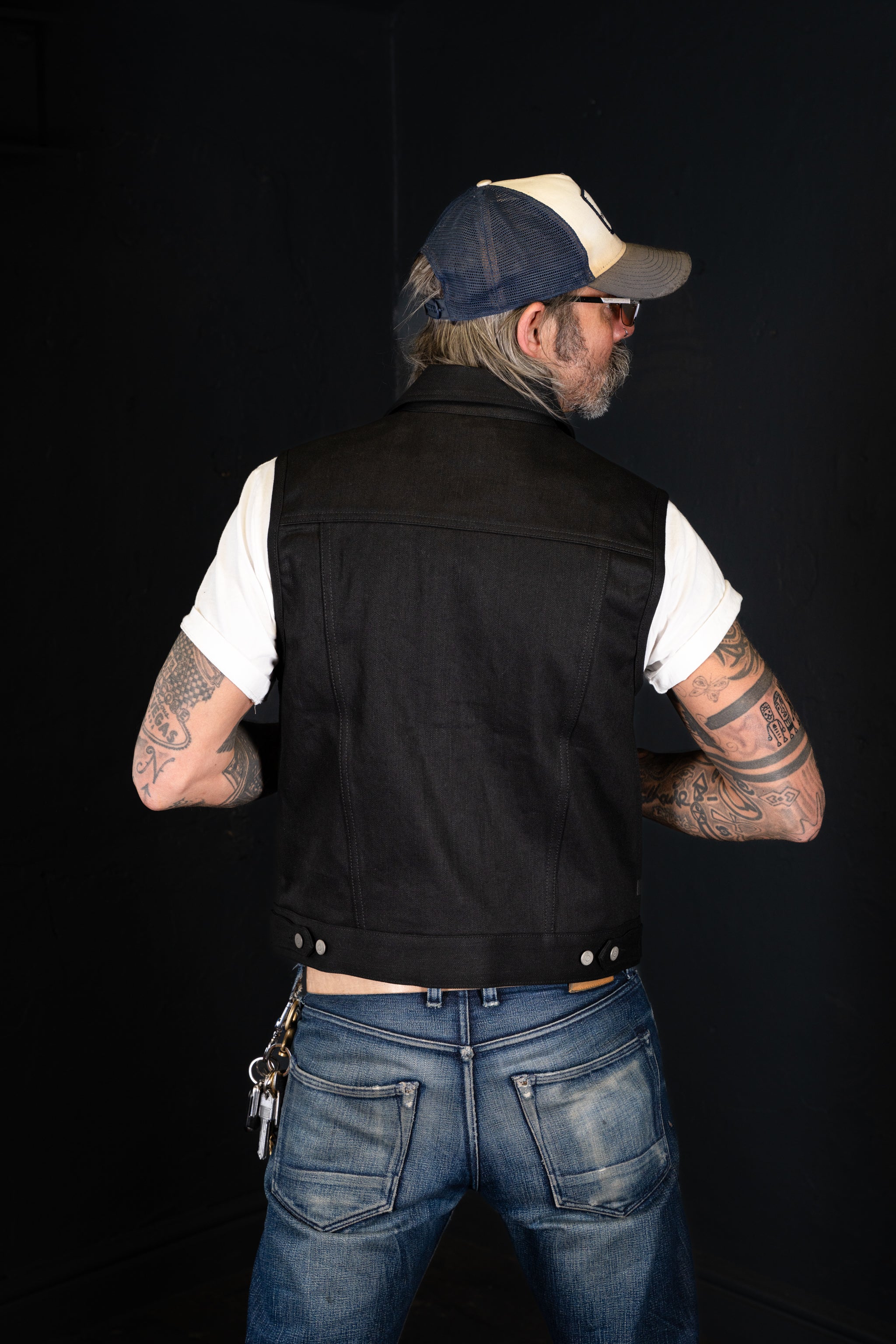 BZEN M.3018 SANTOS BB REGULAR FIT 4 POCKET BIKERS VEST BLACK SELVEDGE DENIM-13.8OZ-RAW