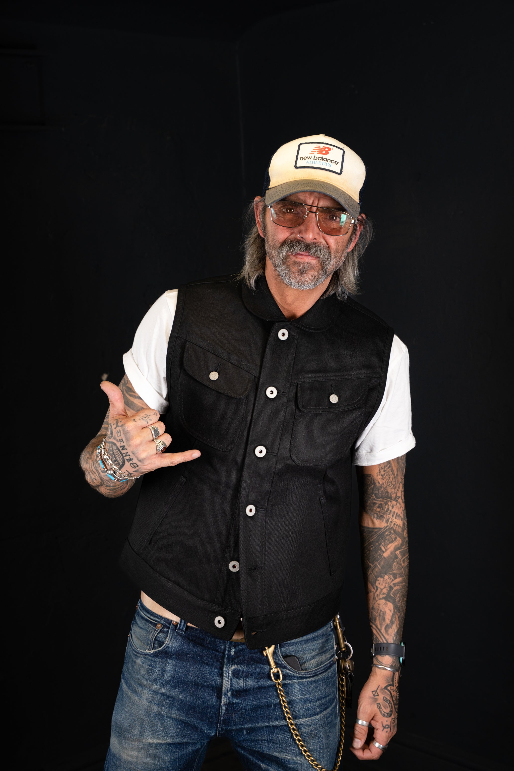 BZEN M.3018 SANTOS BB REGULAR FIT 4 POCKET BIKERS VEST BLACK SELVEDGE DENIM-13.8OZ-RAW