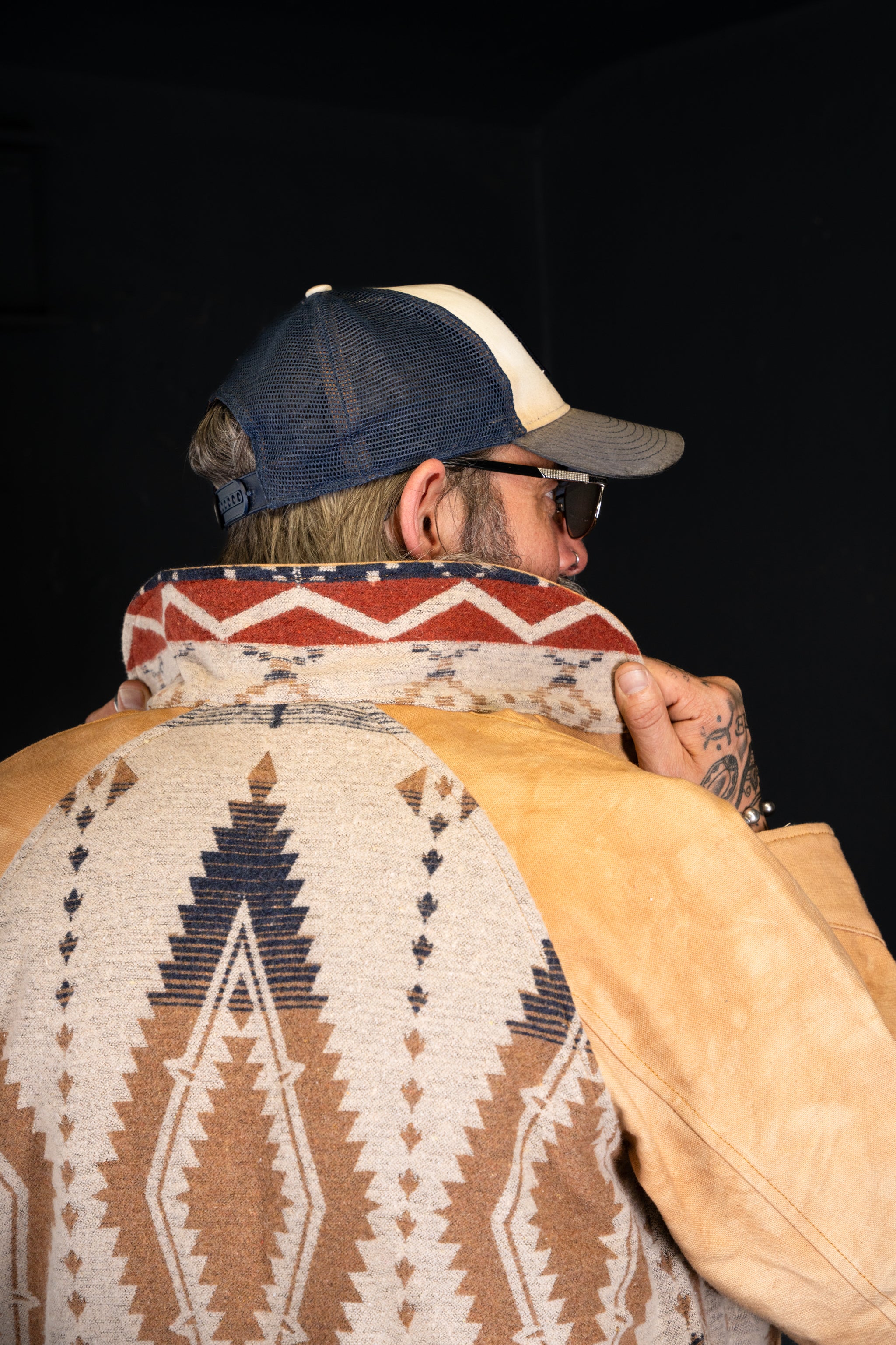 BZEN M.3003R-SANTANA-NBL REGULAR FIT RAGLAN SLEEVE NATIVE AMERICAN MOTIF BLANKET PANEL VEGGIE DYED CANVAS COSSACK JACKET-13.5OZ-E0 GOBI